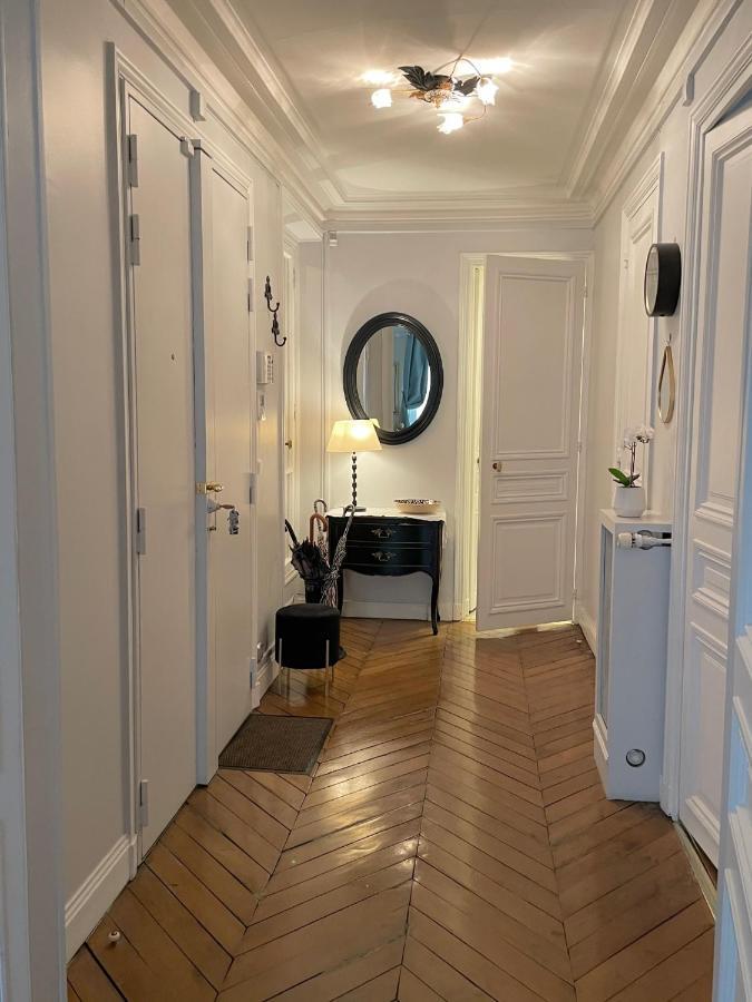 Two-Bedroom Apartment Champs-Elysees パリ エクステリア 写真