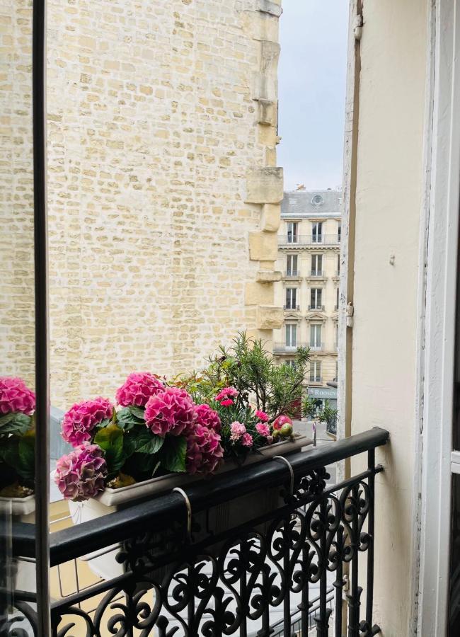 Two-Bedroom Apartment Champs-Elysees パリ エクステリア 写真