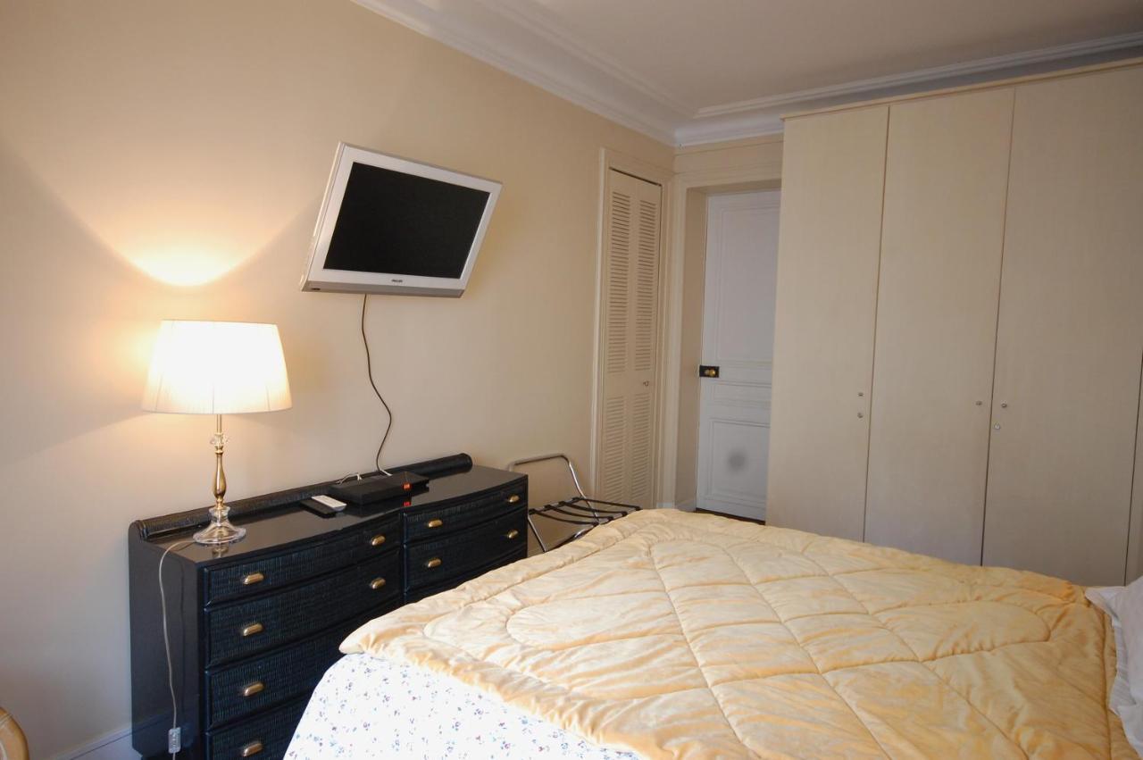 Two-Bedroom Apartment Champs-Elysees パリ エクステリア 写真